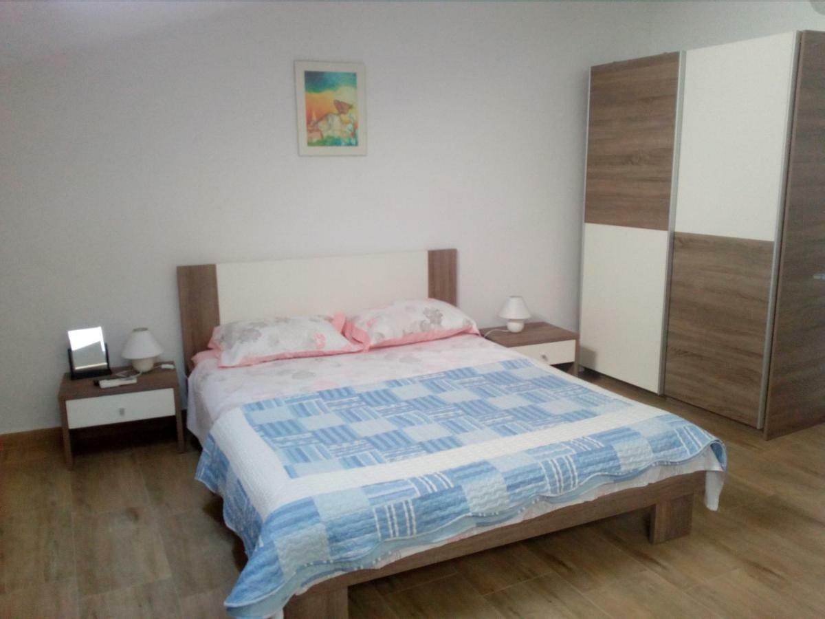 Apartment Elena Bale Zewnętrze zdjęcie