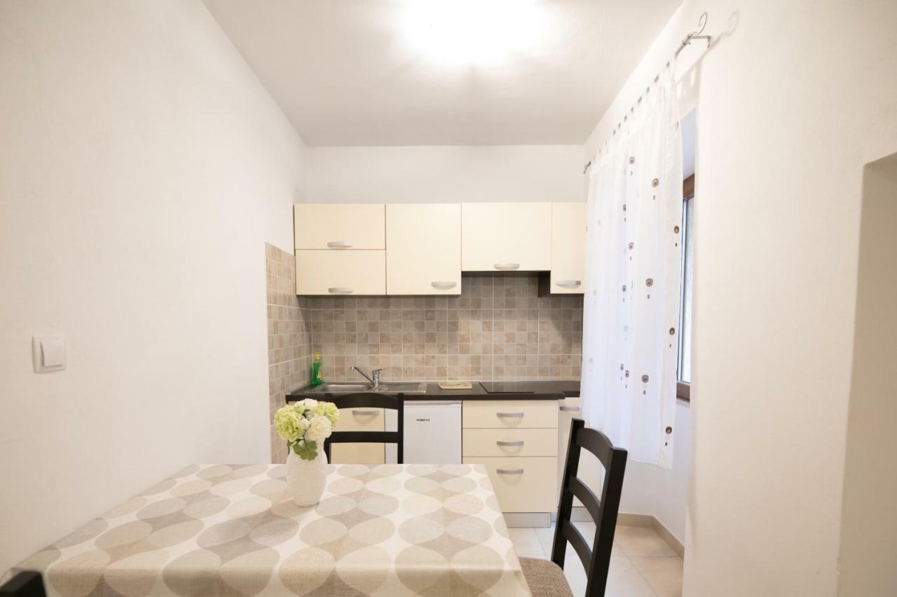 Apartment Elena Bale Zewnętrze zdjęcie