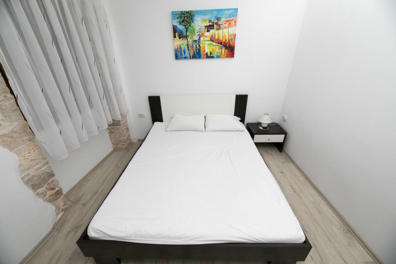 Apartment Elena Bale Zewnętrze zdjęcie